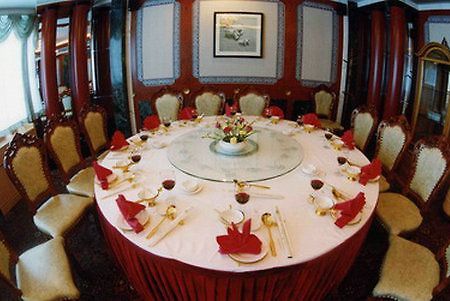 Stone Forest International Hotel Qujing Ristorante foto